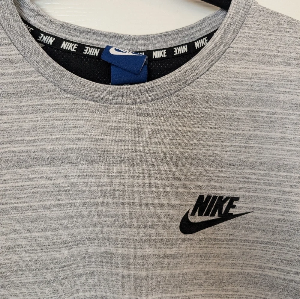 Men's NIKE Swoosh Logo Short Sleeve Tee Shirt